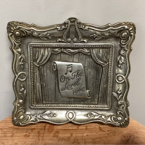 Other - Asking for help identifying this vintage piece